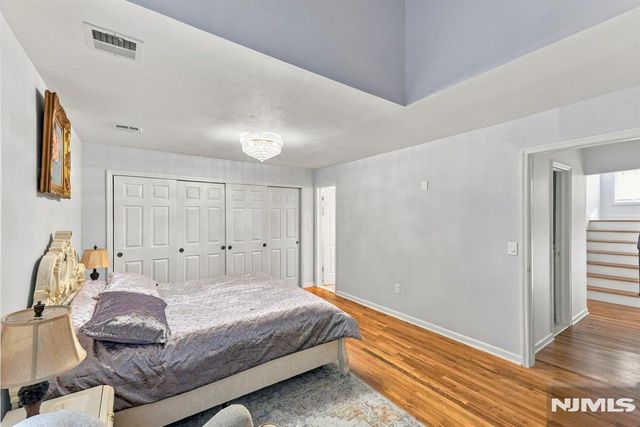 21 Yorkview Drive B6, Edgewater, NJ 07020