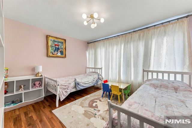 21 Yorkview Drive B6, Edgewater, NJ 07020
