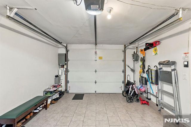 21 Yorkview Drive B6, Edgewater, NJ 07020
