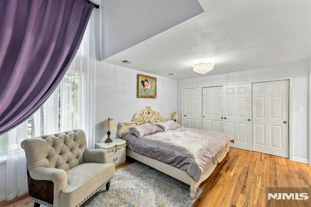 21 Yorkview Drive B6, Edgewater, NJ 07020