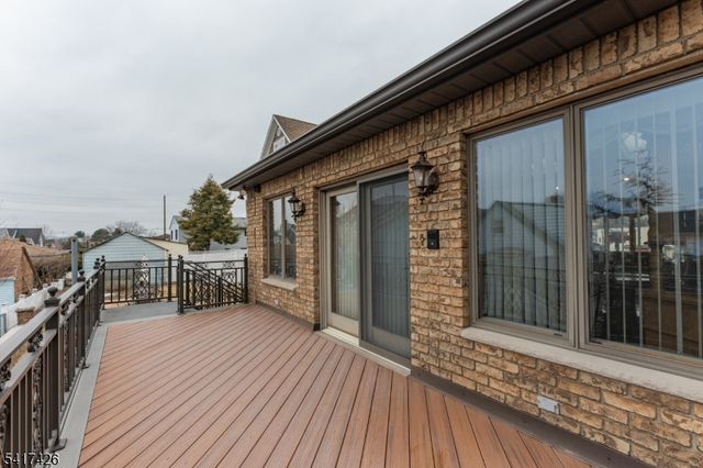 512 Van Bussum Ave, Garfield City, NJ 07026