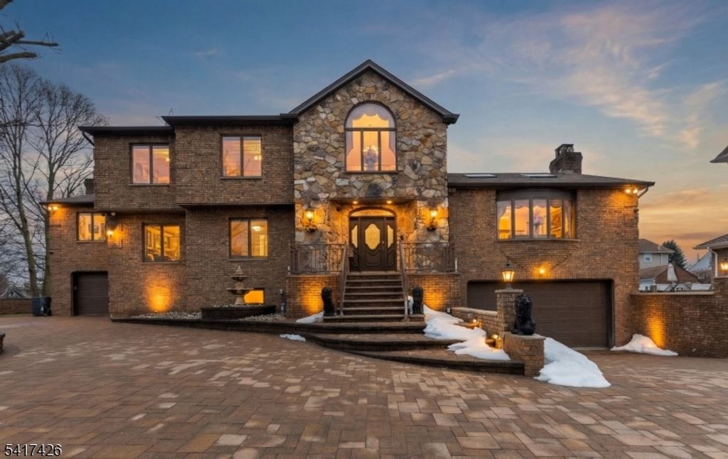 512 Van Bussum Ave, Garfield City, NJ 07026