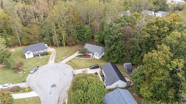 18 Candlestick Drive, Thomasville, NC 27360