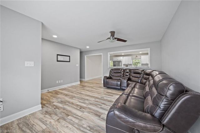 18 Candlestick Drive, Thomasville, NC 27360