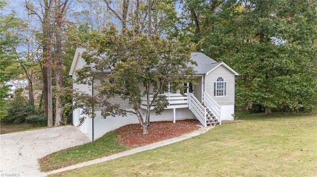 18 Candlestick Drive, Thomasville, NC 27360