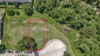 2400 Bramlet Drive, Conroe, TX 77304