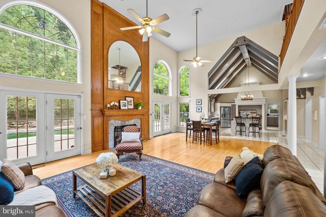 1238 HUNTERS RD, Mohnton, PA 19540