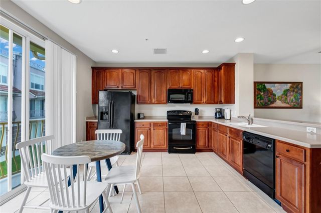 5064 TIDEVIEW CIRCLE 82, Orlando, FL 32819