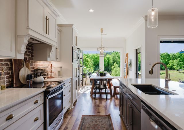 5950 Nickel Bill James Rd, Benton, AR 72019