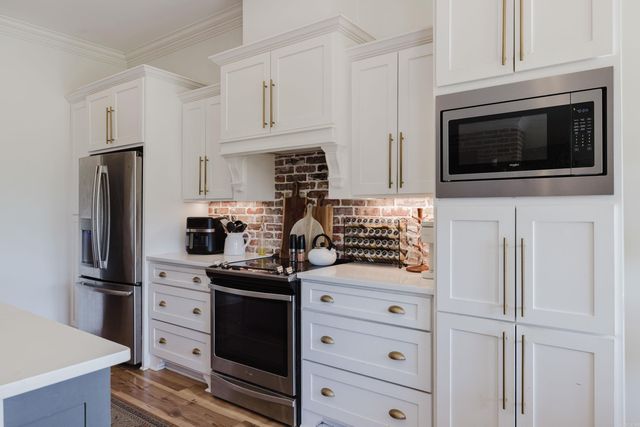 5950 Nickel Bill James Rd, Benton, AR 72019