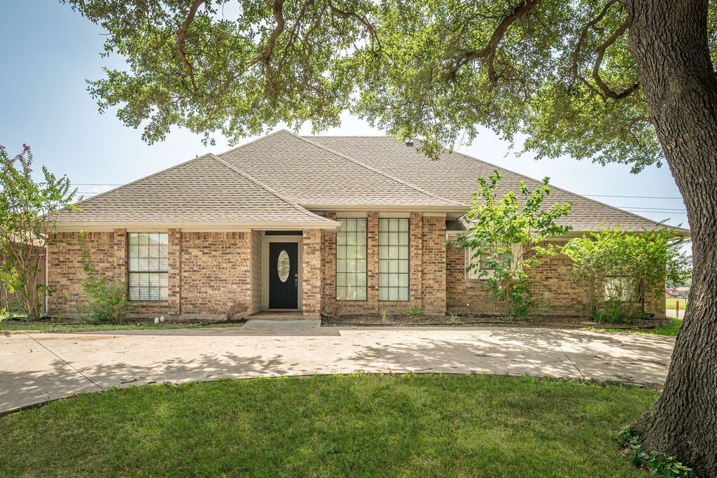 3901 Wagonwheel Drive, Plano, TX 75023