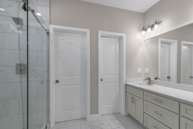 74 Mockingbird Ln, Paris, TN 38242