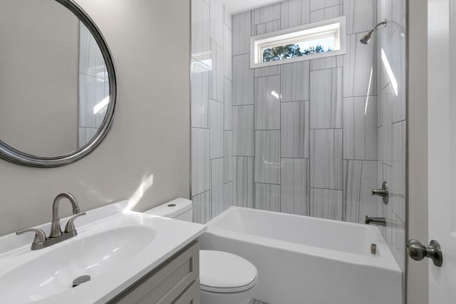 74 Mockingbird Ln, Paris, TN 38242