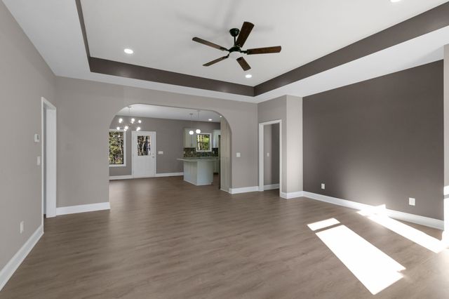 74 Mockingbird Ln, Paris, TN 38242