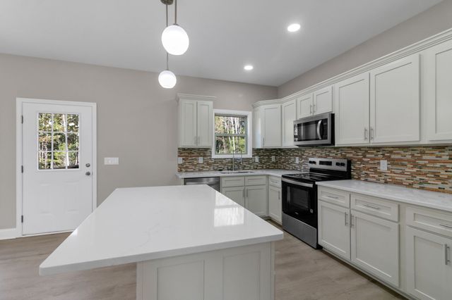 74 Mockingbird Ln, Paris, TN 38242