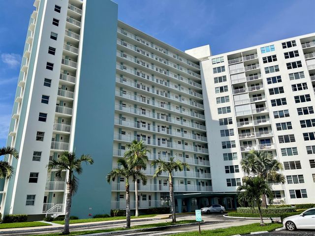 201 N Ocean Boulevard 302, Pompano Beach, FL 33062