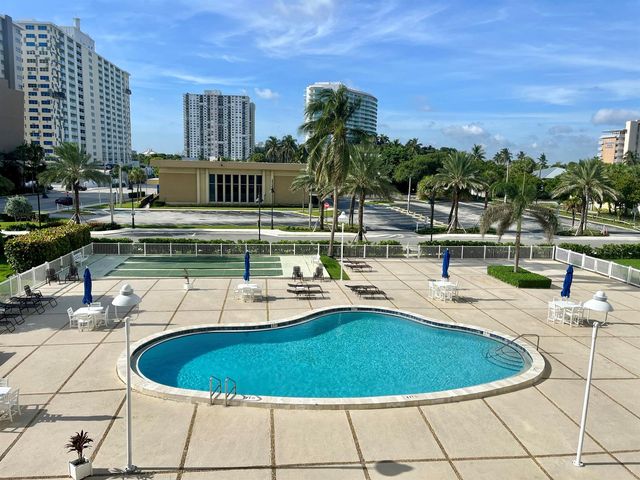 201 N Ocean Boulevard 302, Pompano Beach, FL 33062