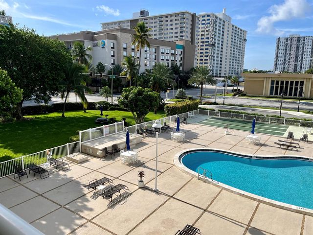 201 N Ocean Boulevard 302, Pompano Beach, FL 33062