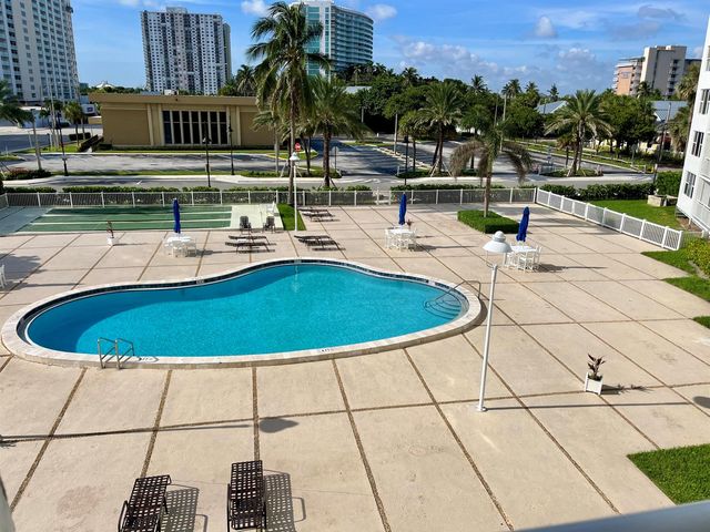 201 N Ocean Boulevard 302, Pompano Beach, FL 33062
