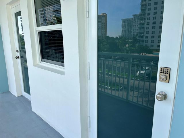 201 N Ocean Boulevard 302, Pompano Beach, FL 33062