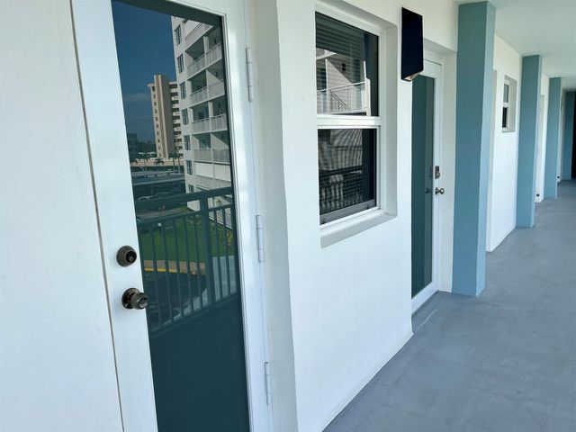 201 N Ocean Boulevard 302, Pompano Beach, FL 33062