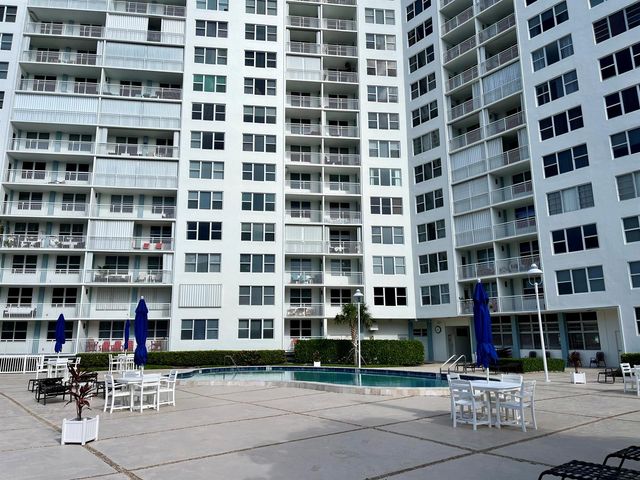 201 N Ocean Boulevard 302, Pompano Beach, FL 33062
