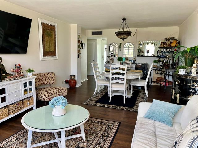 201 N Ocean Boulevard 302, Pompano Beach, FL 33062
