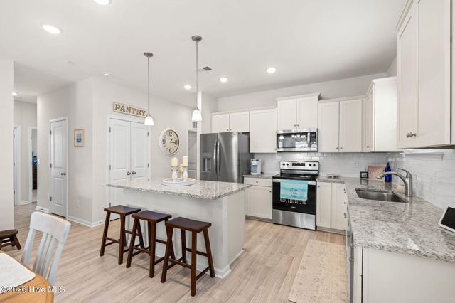 9414 Barnstormer Drive, Calabash, NC 28467