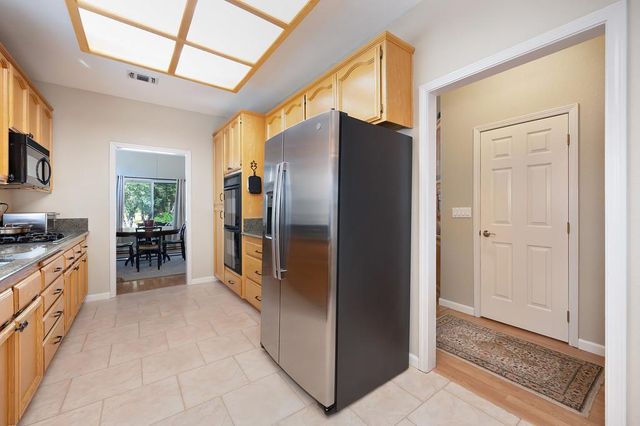 11761 Graeagle Ln, Auburn, CA 95602