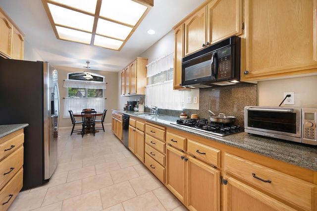 11761 Graeagle Ln, Auburn, CA 95602
