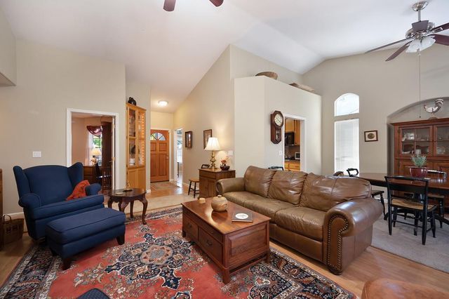 11761 Graeagle Ln, Auburn, CA 95602