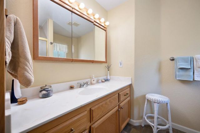 11761 Graeagle Ln, Auburn, CA 95602