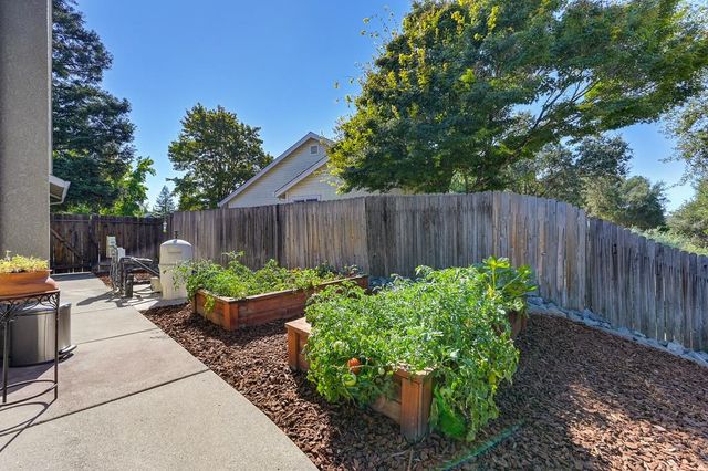 11761 Graeagle Ln, Auburn, CA 95602