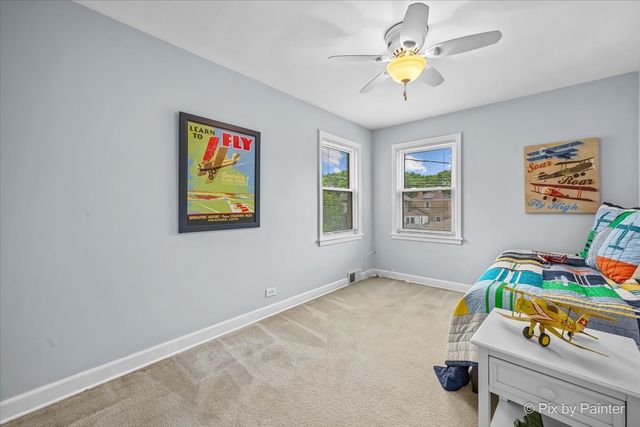 2921 W Birchwood Avenue, Chicago, IL 60645