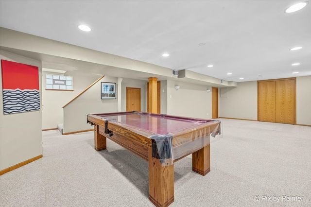 2921 W Birchwood Avenue, Chicago, IL 60645