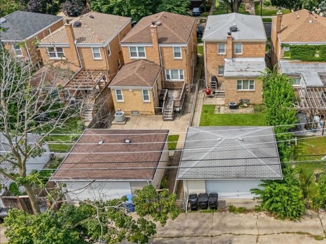 2921 W Birchwood Avenue, Chicago, IL 60645