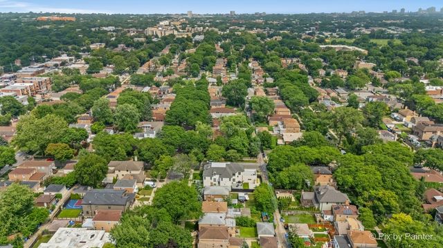 2921 W Birchwood Avenue, Chicago, IL 60645