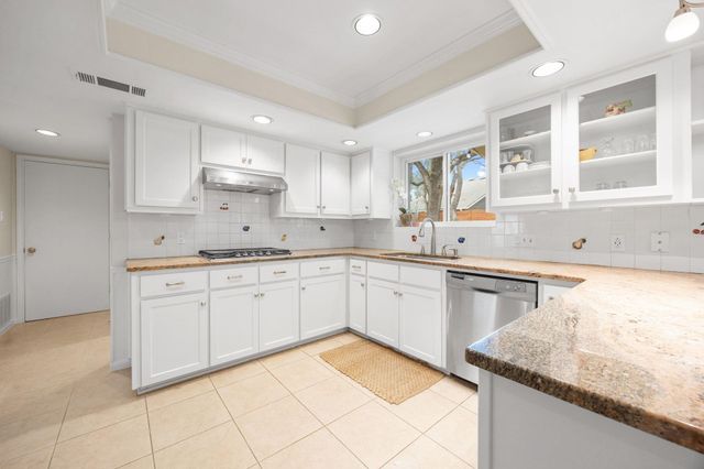 11204 Deadoak LN, Austin, TX 78759