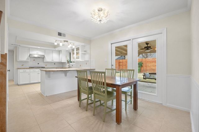 11204 Deadoak LN, Austin, TX 78759