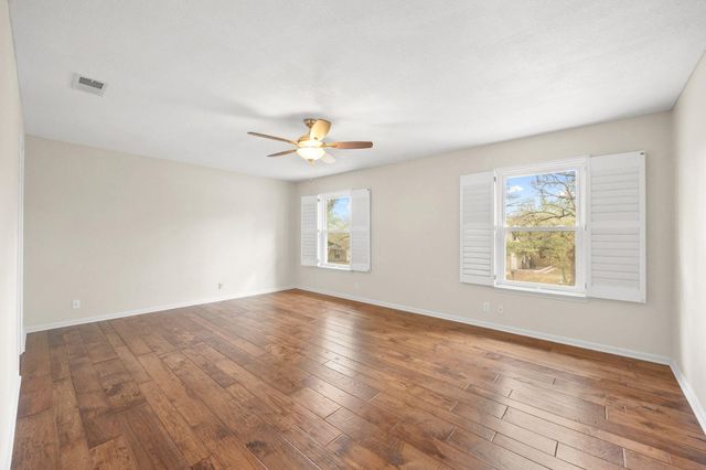 11204 Deadoak LN, Austin, TX 78759