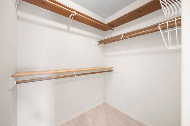 11204 Deadoak LN, Austin, TX 78759