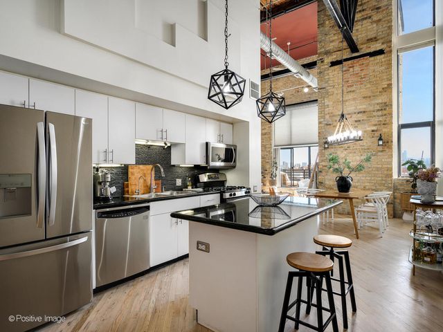 2614 N CLYBOURN Avenue 402, Chicago, IL 60614