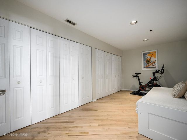 2614 N CLYBOURN Avenue 402, Chicago, IL 60614