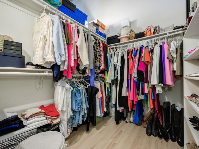 2614 N CLYBOURN Avenue 402, Chicago, IL 60614