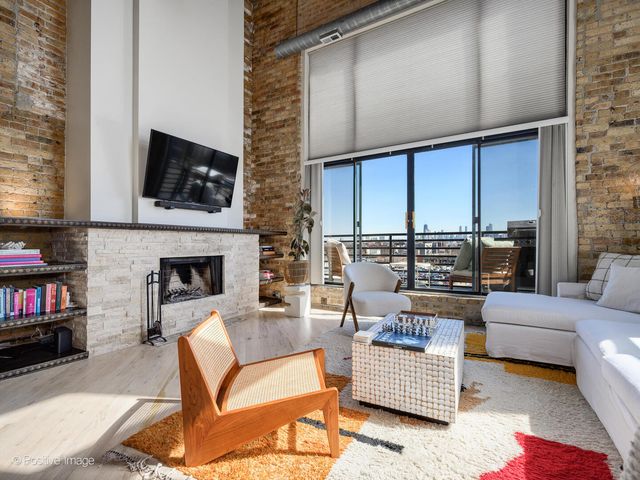 2614 N CLYBOURN Avenue 402, Chicago, IL 60614