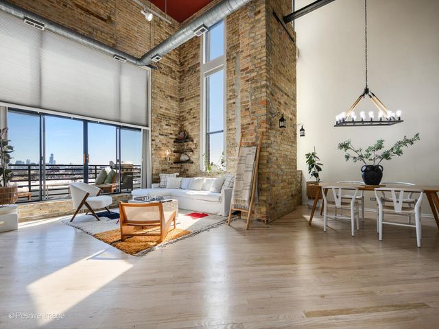 2614 N CLYBOURN Avenue 402, Chicago, IL 60614