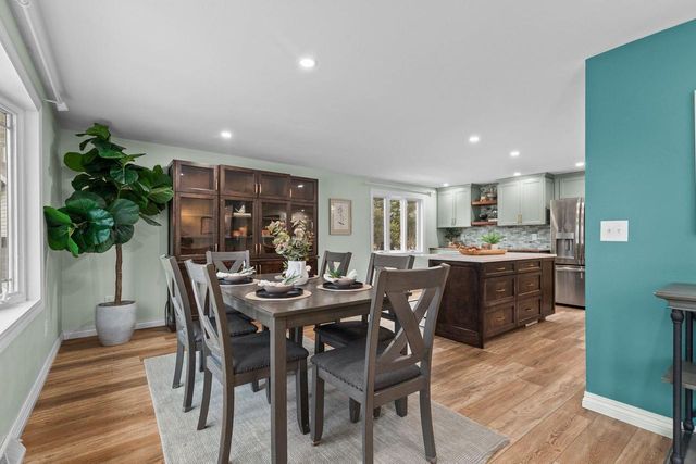 3225 N ABENDROTH STREET, Appleton, WI 54914