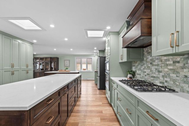 3225 N ABENDROTH STREET, Appleton, WI 54914