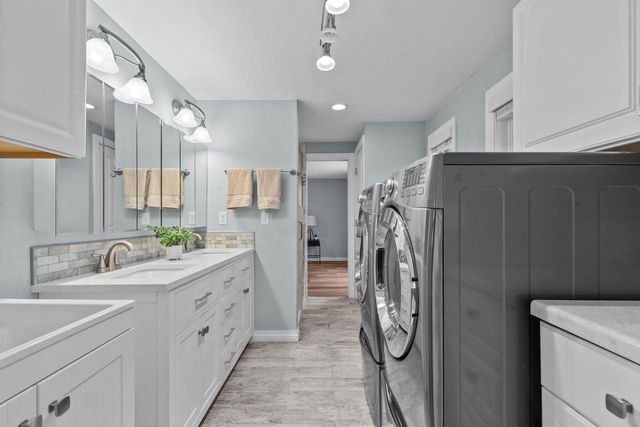 3225 N ABENDROTH STREET, Appleton, WI 54914