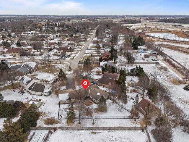 3225 N ABENDROTH STREET, Appleton, WI 54914